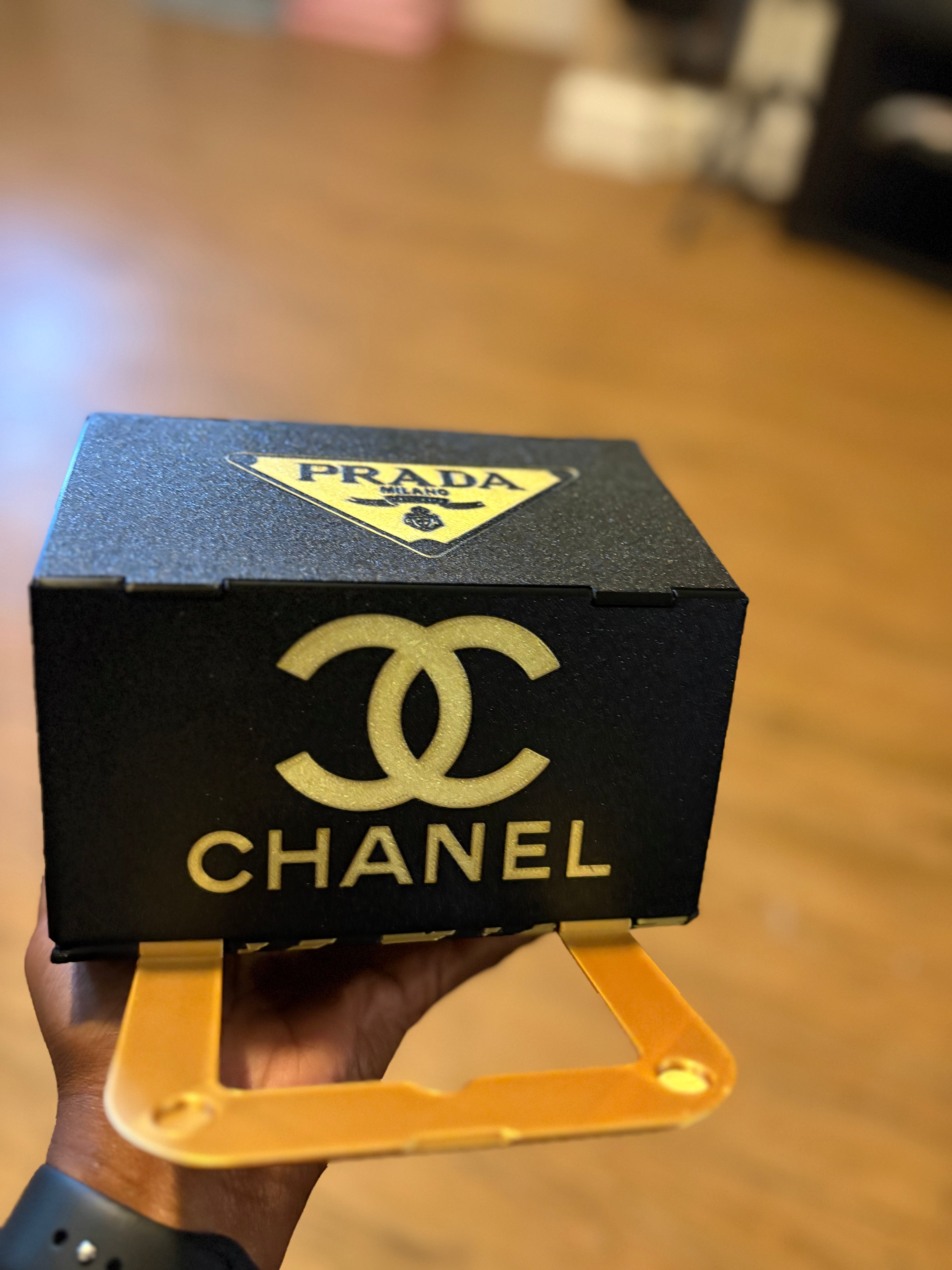 Designer Inspired Rollup sunglass case
